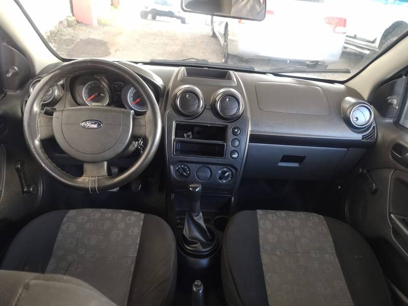 FORD - FIESTA - 2011/2011 - Branca - R$ 23.900,00
