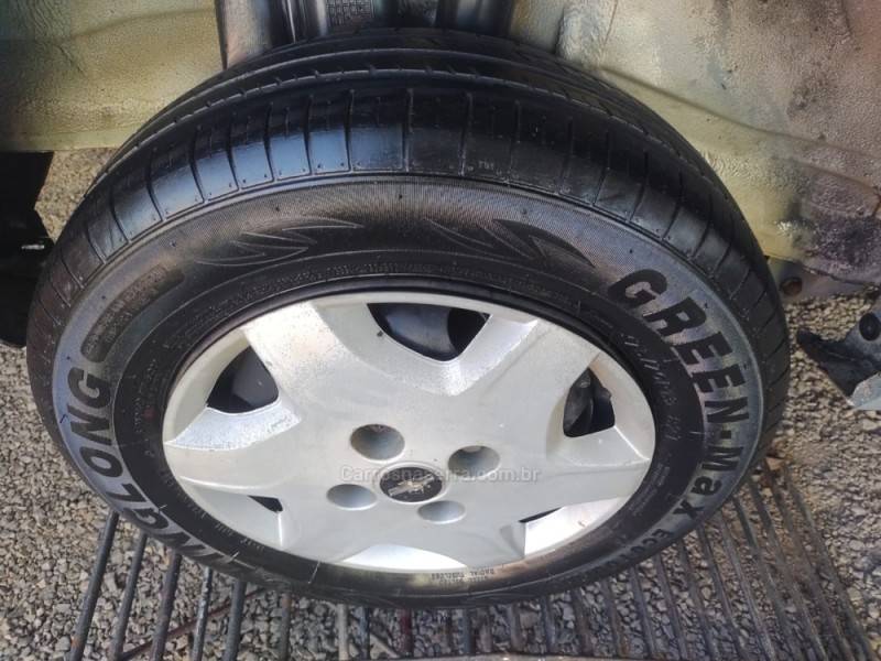 CHEVROLET - CELTA - 2007/2008 - Prata - R$ 21.900,00