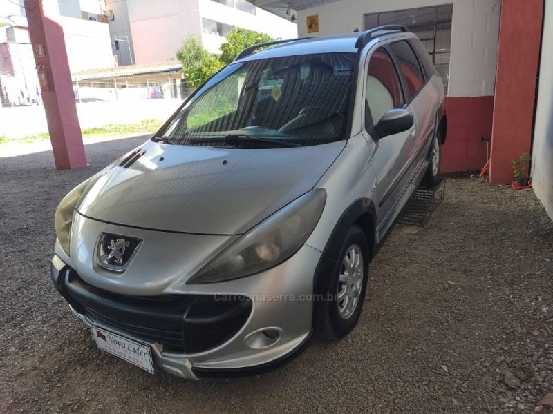 PEUGEOT - 207 - 2009/2010 - Prata - R$ 19.900,00