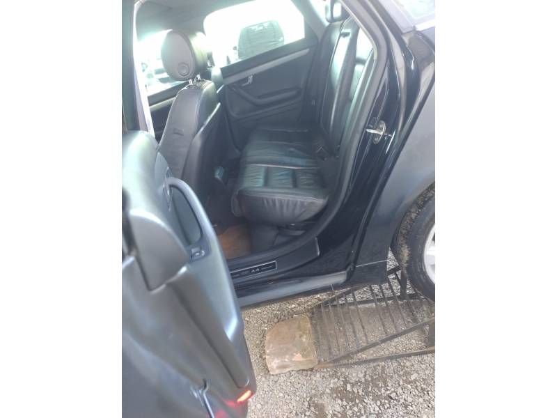 AUDI - A4 - 2006/2006 - Preta - R$ 33.900,00