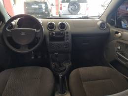 FORD - FIESTA - 2006/2006 - Preta - R$ 22.900,00