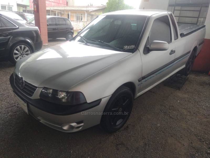 VOLKSWAGEN - SAVEIRO - 2003/2003 - Prata - R$ 34.900,00
