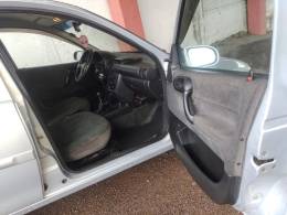 CHEVROLET - CORSA - 1999/2000 - Prata - R$ 13.500,00