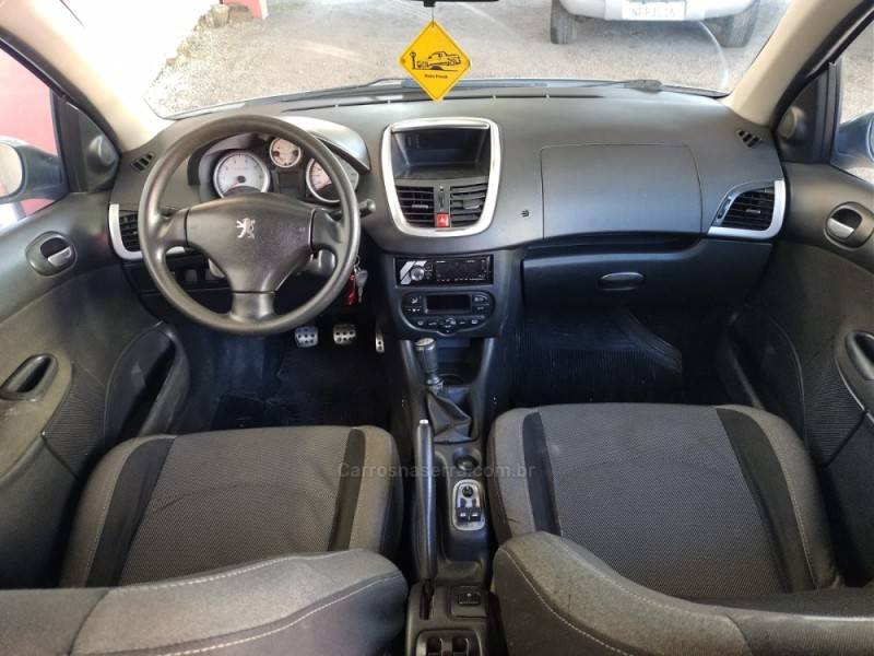 PEUGEOT - 207 - 2009/2010 - Prata - R$ 19.900,00