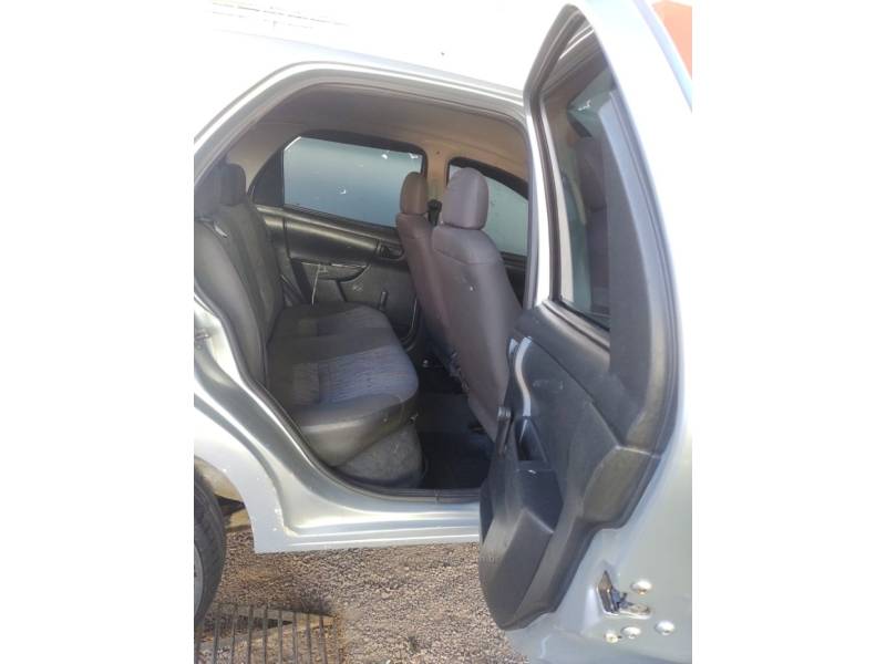 CHEVROLET - CELTA - 2007/2008 - Prata - R$ 21.900,00