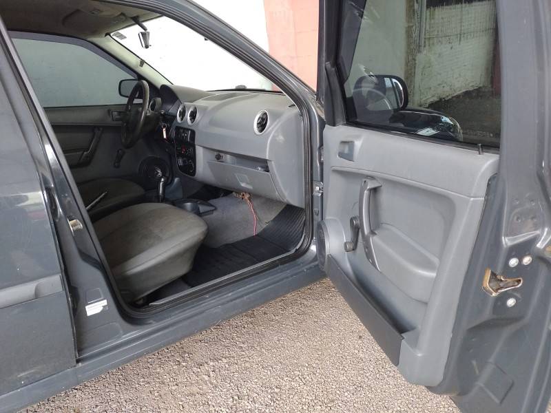 VOLKSWAGEN - GOL - 2007/2008 - Cinza - R$ 18.500,00