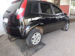 FORD - FIESTA - 2004/2005 - Preta - R$ 17.500,00